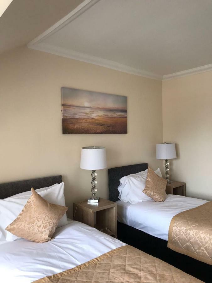 Royal Guest House נאירן מראה חיצוני תמונה