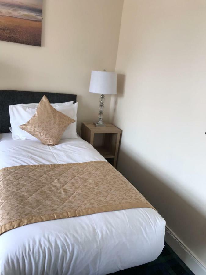 Royal Guest House נאירן מראה חיצוני תמונה
